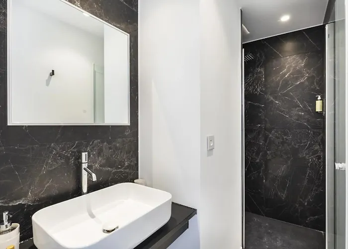 Daire Ref 1432 - 3 Bedroom For Rent Centre