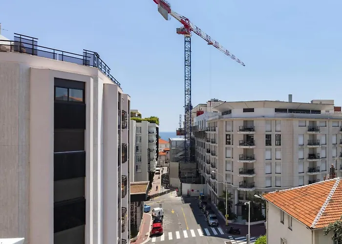 Ref 1432 - 3 Bedroom For Rent Centre Cannes