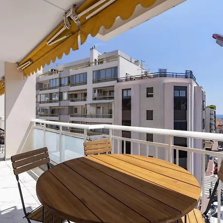 Ref 1432 - 3 Bedroom For Rent Centre Apartman *