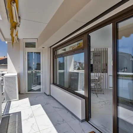 Apartman Ref 1432 - 3 Bedroom For Rent Centre